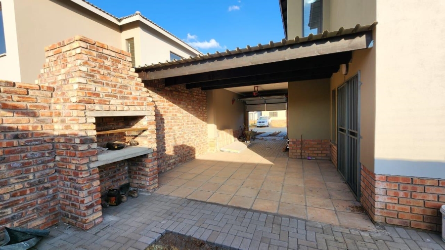 3 Bedroom Property for Sale in Waterval East North West